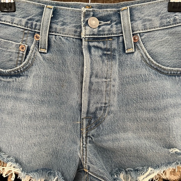 LEVIS 501 | Cut Off Distressed Denim Shorts - Picture 3 of 8